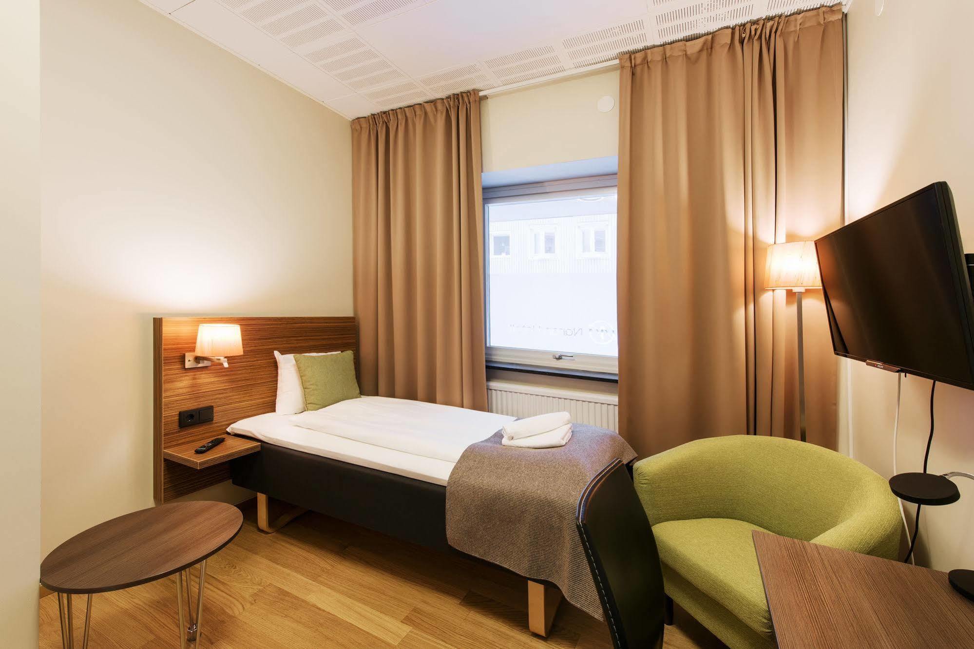 Spis Hotell Naran 呂勒奧 外观 照片